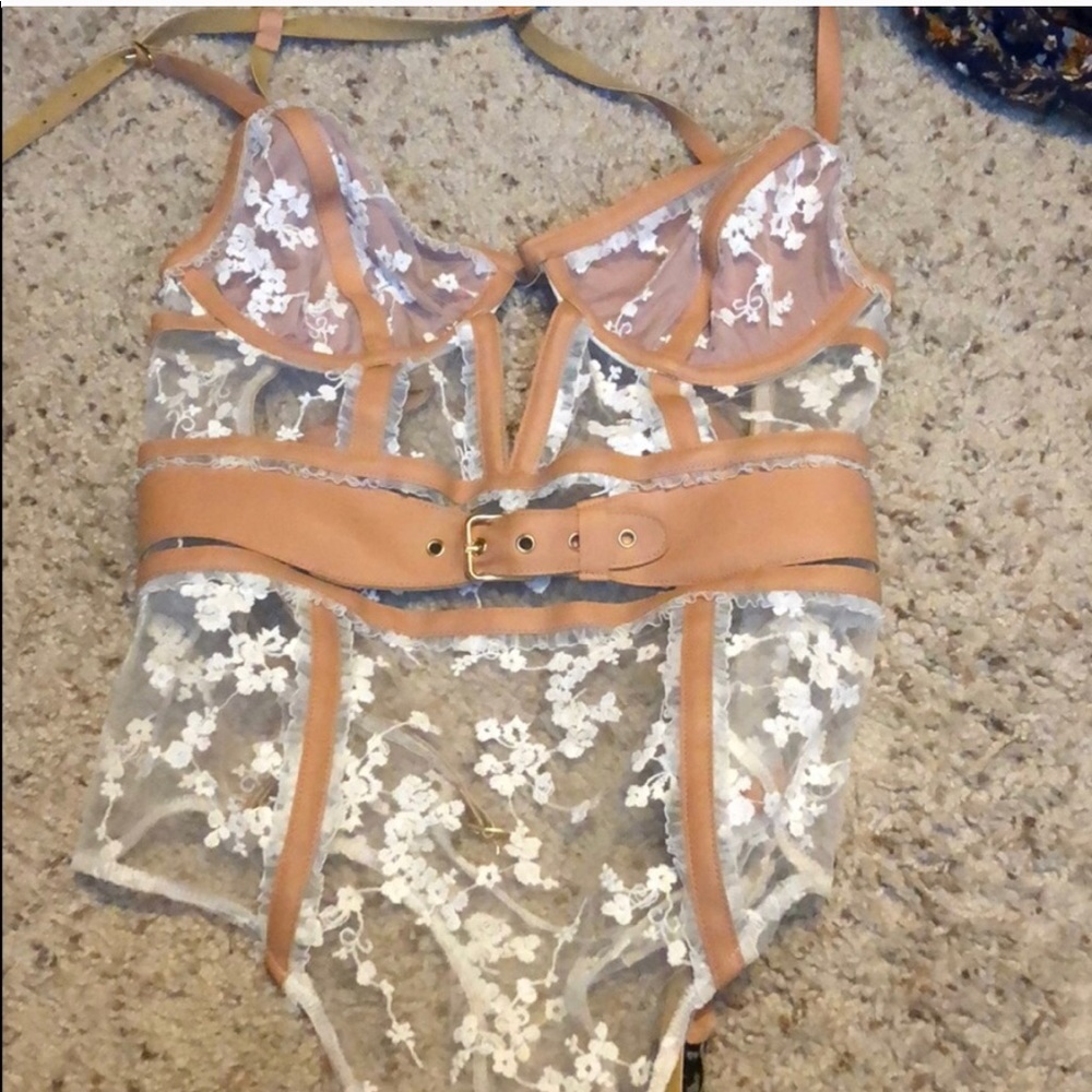 For love and lemons bodysuit